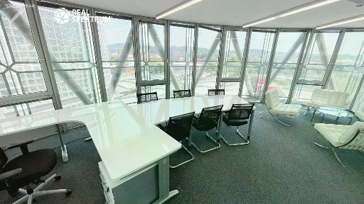 Pronájem kanceláře 111 m²