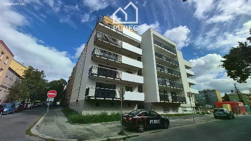 Pronájem bytu 1+kk 32 m²