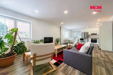 Prodej rodinného domu 164 m², pozemek 1069 m²
