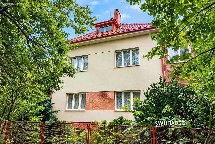 Nezvalova, Hradec Králové