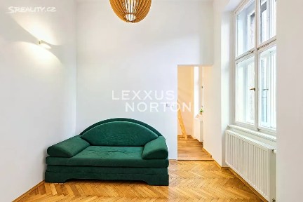Pronájem bytu 1+1 32 m²
