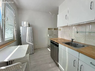 Útulná, Praha - Malešice