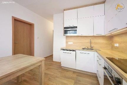 Pronájem bytu 3+1 66 m²