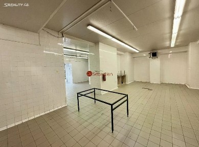 Pronájem skladového prostoru 178 m²