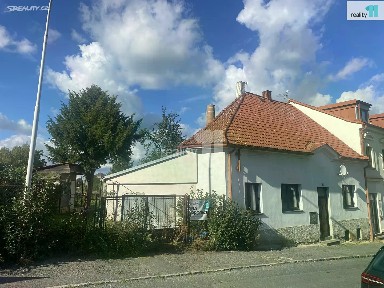 Prodej komerční nemovitosti 140 m²