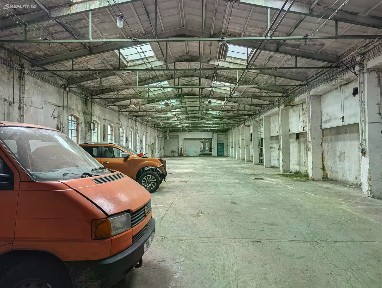 Pronájem skladového prostoru 350 m²