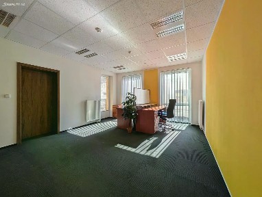 Pronájem kanceláře 68 m²