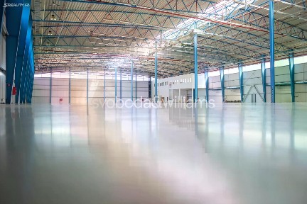 Pronájem výrobní haly, prostoru 2333 m²