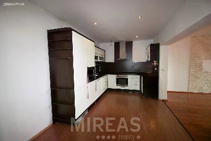 Pronájem bytu 3+kk 99 m²