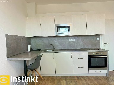 Pronájem bytu 1+kk 28 m²