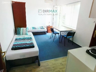 Pronájem bytu pokoje 31 m²
