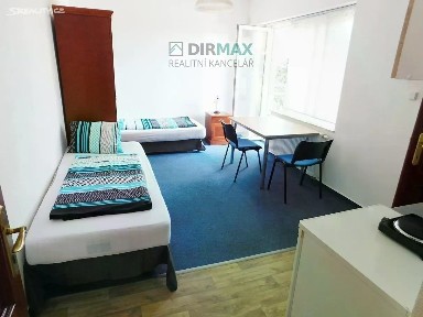 Pronájem bytu pokoje 31 m²