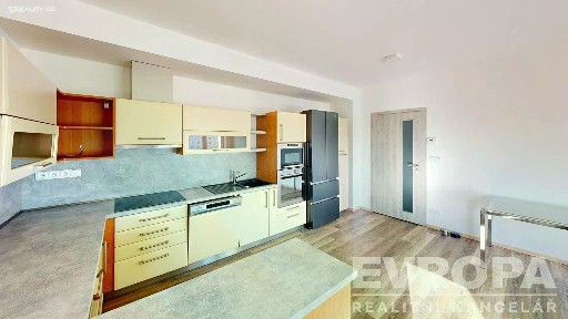 Pronájem bytu 3+kk 81 m²