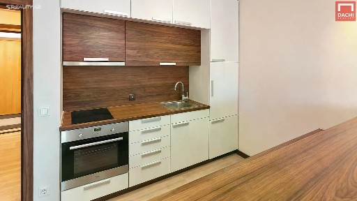 Pronájem bytu 1+kk 32 m²