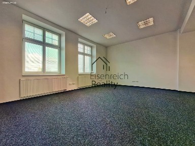 Pronájem kanceláře 250 m²