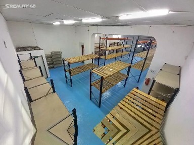 Pronájem skladového prostoru 230 m²