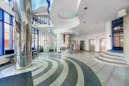 Pronájem kanceláře 733 m²