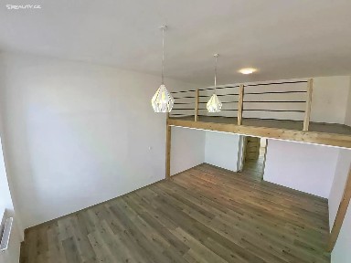 Pronájem bytu 1+1 52 m²