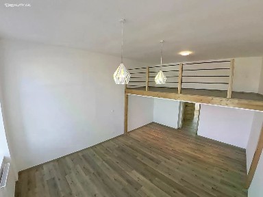 Pronájem bytu 1+1 52 m²