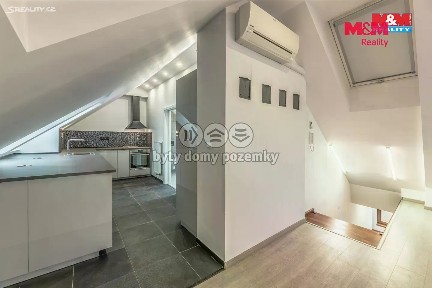 Pronájem bytu atypický 90 m²
