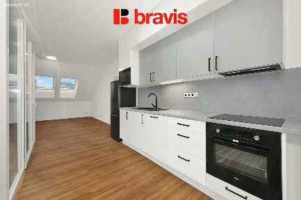 Pronájem bytu 4+kk 89 m²