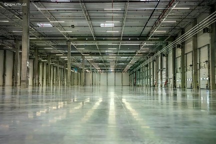Pronájem skladového prostoru 2000 m²