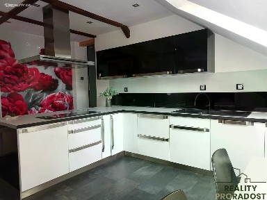 Prodej vícegeneračního domu 250 m², pozemek 320 m²