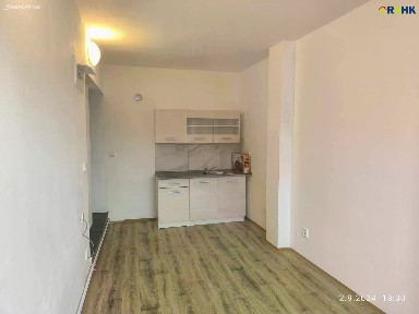 Pronájem bytu 1+kk 36 m²