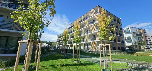 Pronájem bytu 1+kk 28 m²