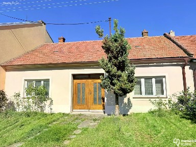 Školní, Chvalčov