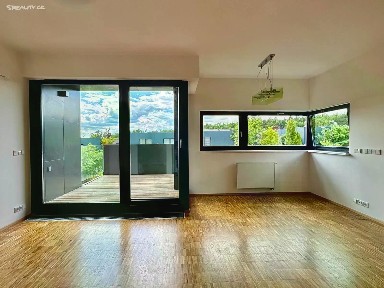 Pronájem bytu 2+kk 60 m²