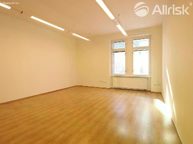 Pronájem kanceláře 87 m²