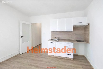 Pronájem bytu 1+kk 28 m²