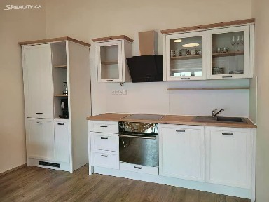 Pronájem bytu 1+kk 37 m²