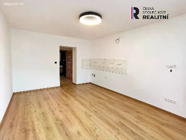 Pronájem bytu 1+kk 32 m²
