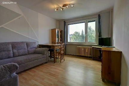 Pronájem bytu 1+1 37 m²