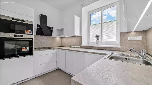 Prodej činžovního domu 850 m²