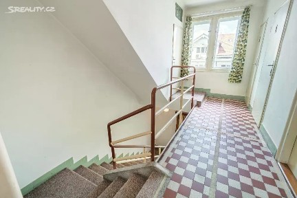 Prodej rodinného domu 300 m², pozemek 670 m²