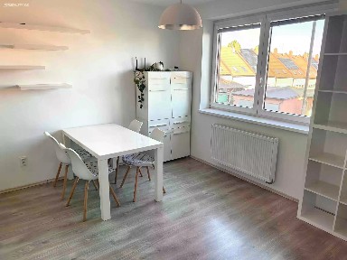 Pronájem bytu 3+kk 64 m²
