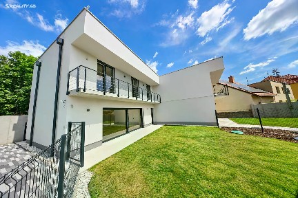 Prodej vícegeneračního domu 275 m², pozemek 451 m²