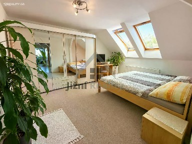 Prodej bytu 6 pokojů a více 134 m²