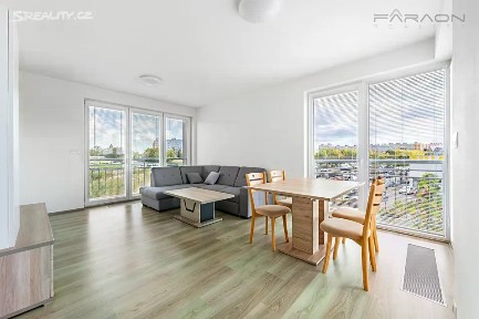 Pronájem bytu 3+kk 71 m²