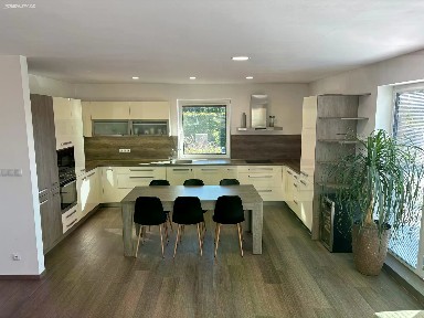 Prodej rodinného domu 145 m², pozemek 1000 m²