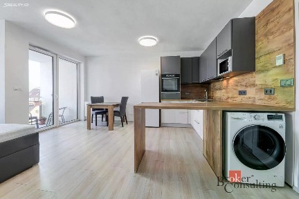 Pronájem bytu 1+kk 36 m²