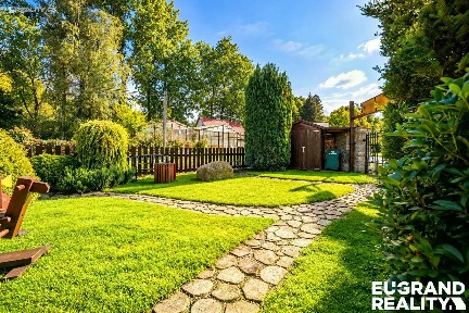 Prodej rodinného domu 341 m², pozemek 263 m²