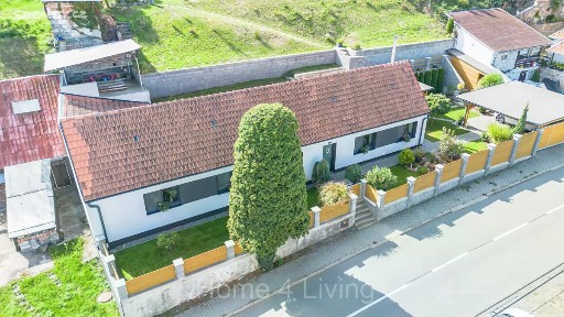 Prodej rodinného domu 145 m², pozemek 1952 m²