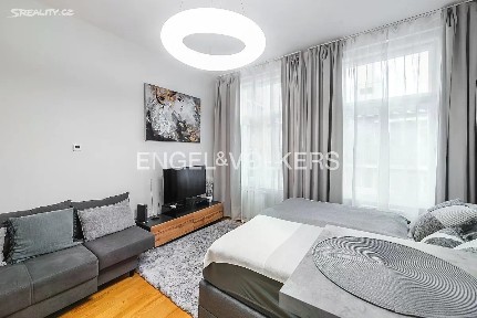 Pronájem bytu 1+kk 30 m²