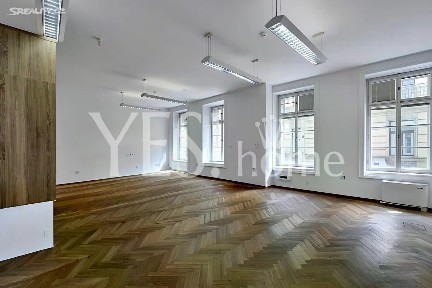 Pronájem kanceláře 212 m²