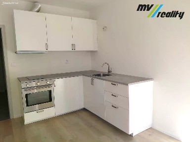 Pronájem bytu 1+kk 31 m²