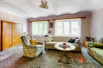 Prodej rodinného domu 202 m², pozemek 8214 m²